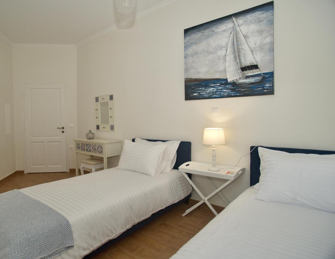 The Bluehouse - Spacious Top Floor Flat With Parking, By Mon Repos Beach Corfu  ภายนอก รูปภาพ